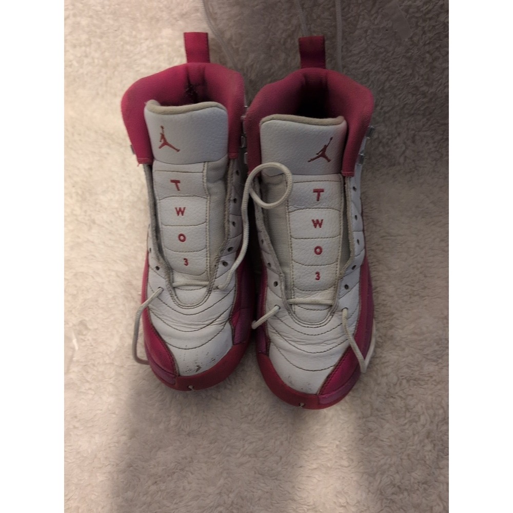 Air Jordan 12 Retro  Pink Sz: 7.5Y/(USED) Beaters